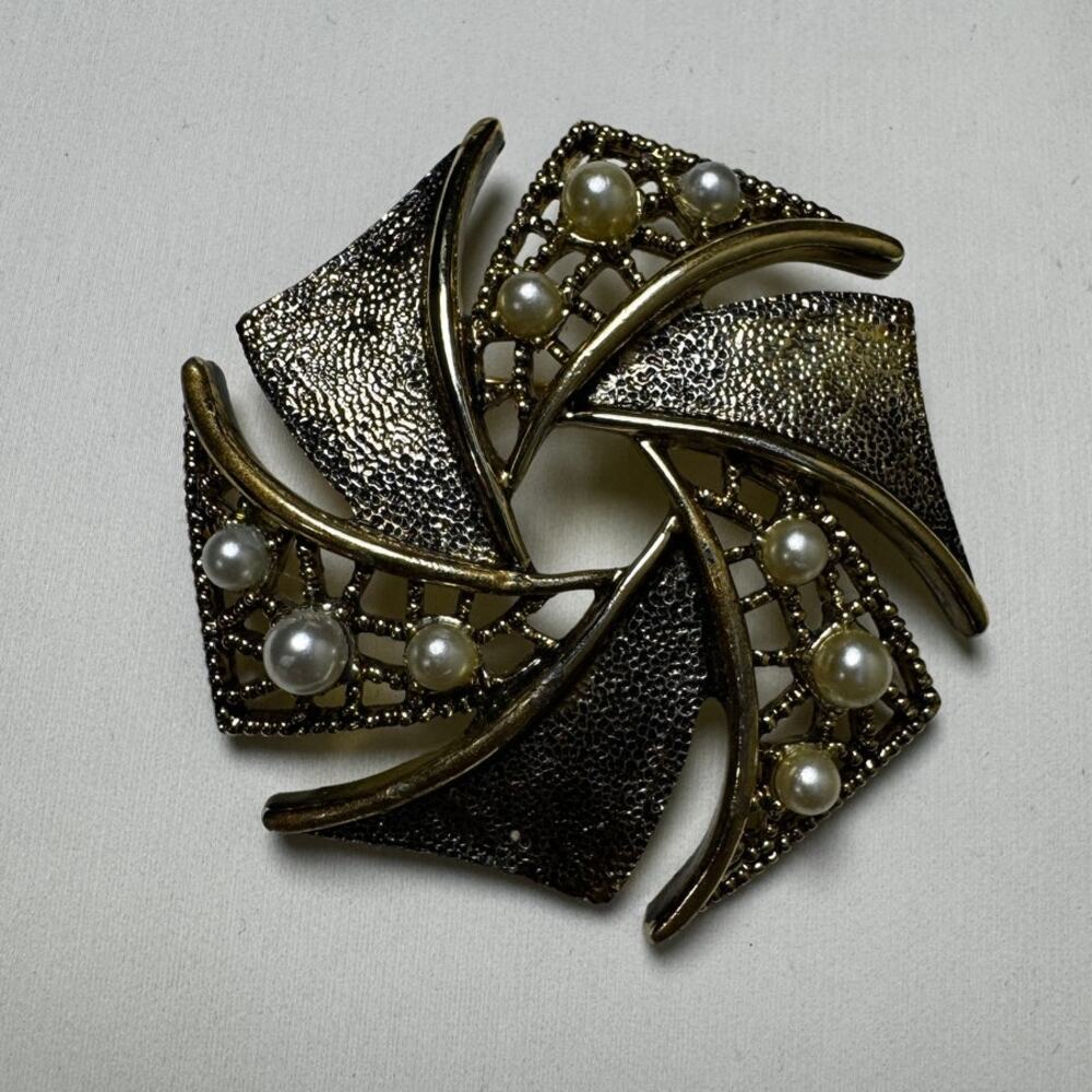 Vintage Emmons Windmill Brooch Faux Pearls